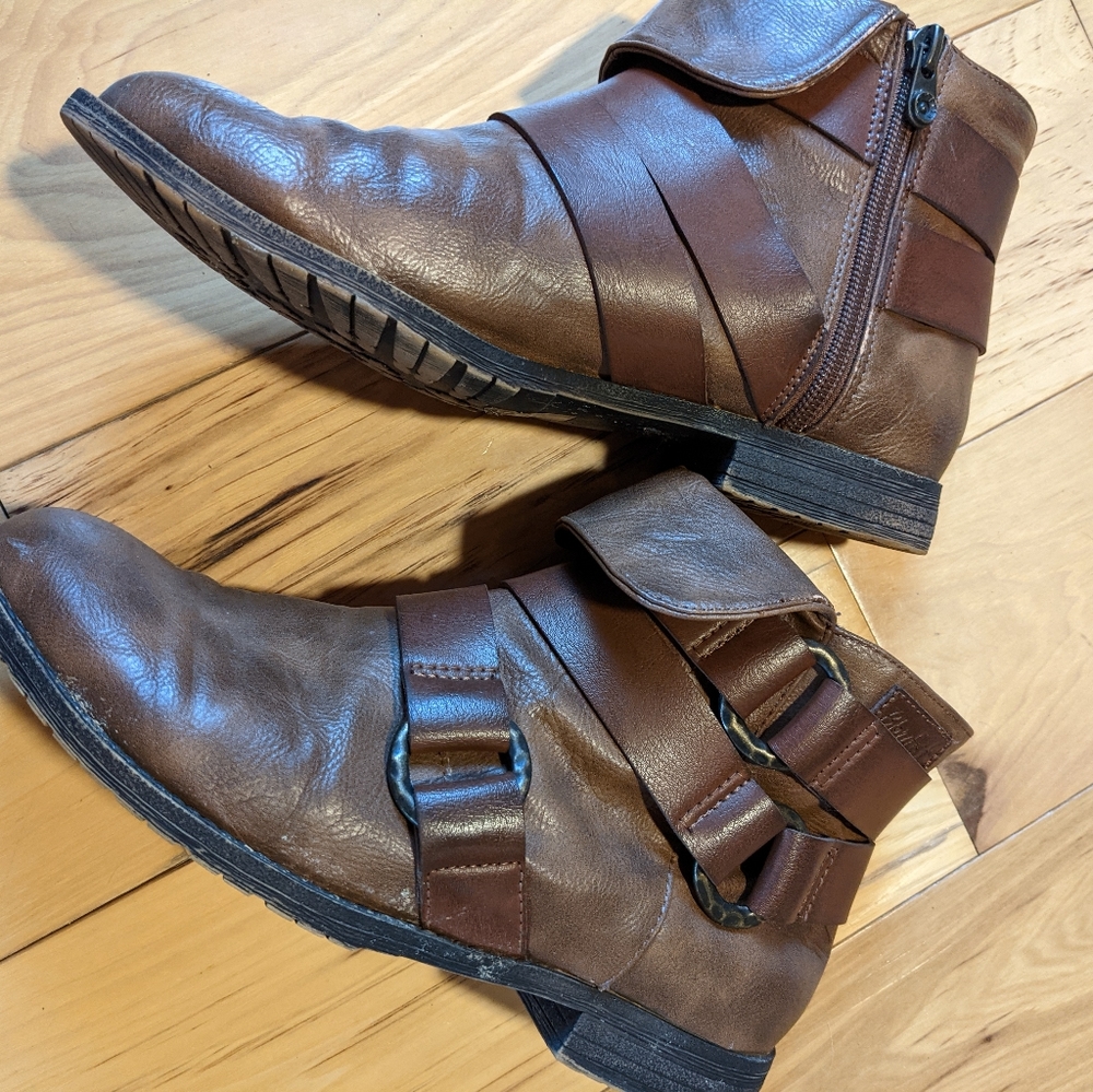 Blowfish ankle boots booties women's 8.5 brown